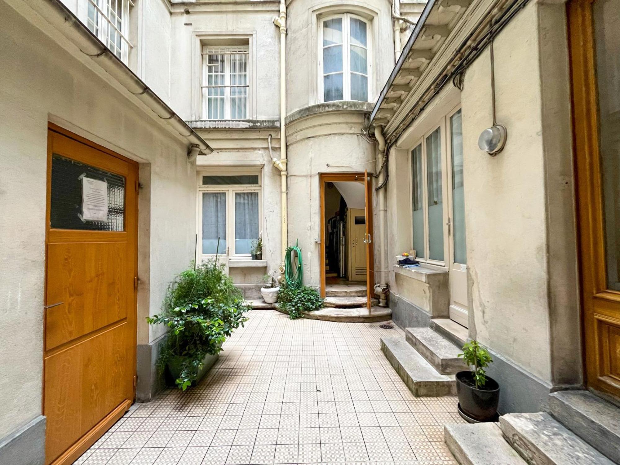 112 - Urban Atelier Saint Michel Apartment Париж Екстериор снимка